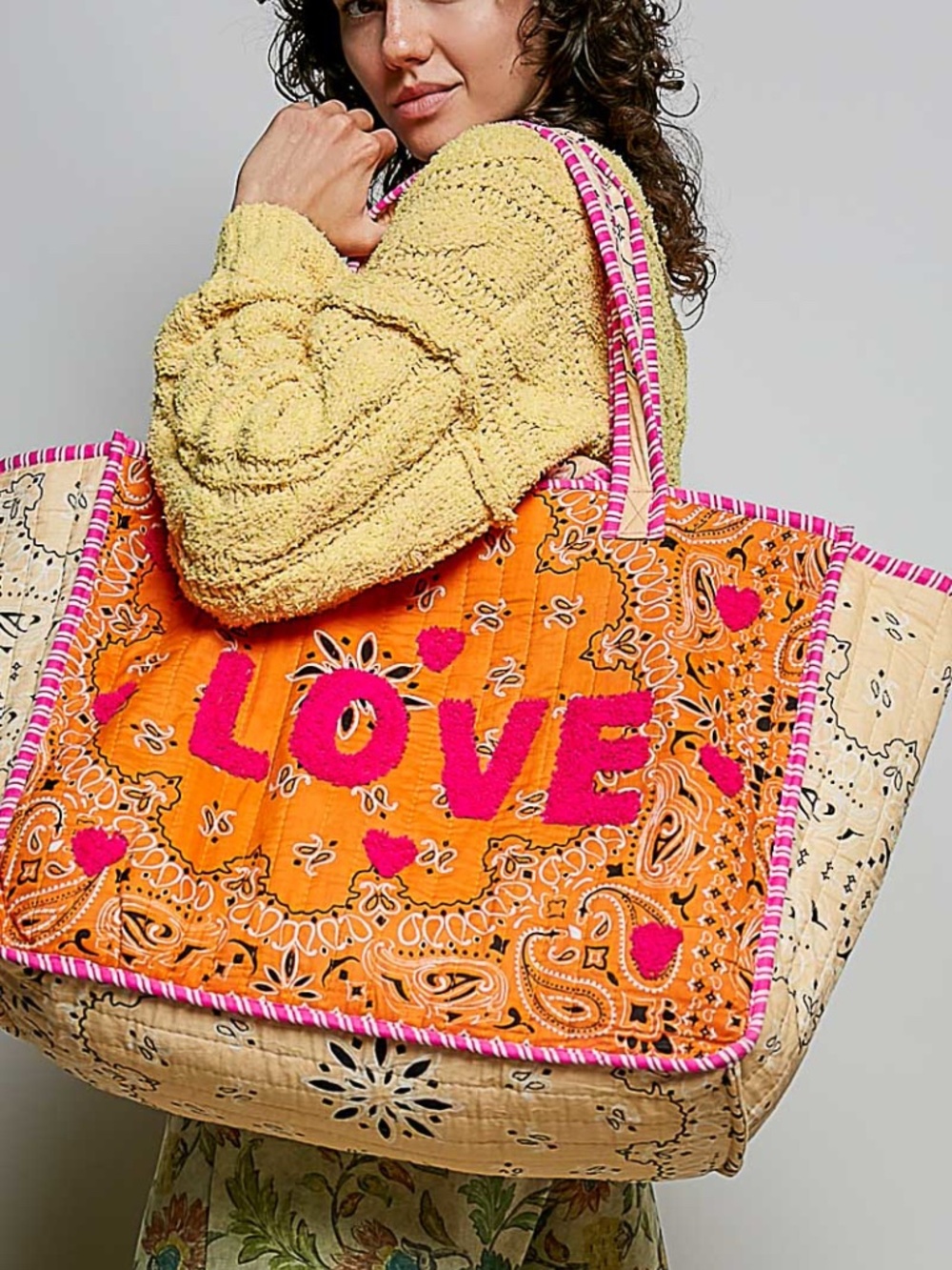 POL Color block Paisley LOVE Heart Graphic Quilted Large Tote Shoulder bag - Picture 9 of 10